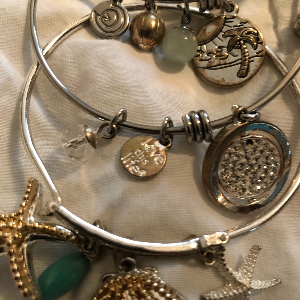 Bangle bracelets - Picture 2 of 2